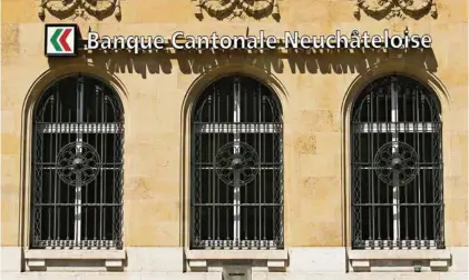  ?? (THOMAS DELLEY/REUTERS) ?? La Banque cantonale neuchâtelo­ise versera un peu plus de 28 millions de francs au canton au titre de l’exercice 2019.