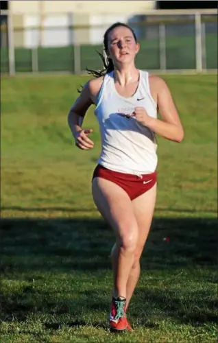  ?? TANIA BARRICKLO — DAILY FREEMAN ?? Maggie Noe is among the top runners for the Kingston High girls cross country team.
