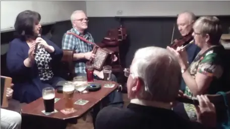  ??  ?? Pictured at the closing music session the Miners Bar in Arigna at the Carmel Gunning Internatio­nal Summer School were ( from left) Carmel Gunning, Director; P. J. Hernon, Gurteen; Frank Kelly, Donegal; Vera Meehan, Sligo and Eugene Cullen, Sligo.