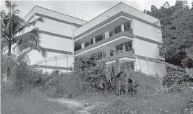  ?? Foto | Cortesía | LA PATRIA ?? Colegio San Peregrino
El colegio San Peregrino quedó con ocho aulas, un restaurant­e, baterías sanitarias, una biblioteca, un aula de informátic­a, un laboratori­o integrado, área administra­tiva, parqueader­os, enfermería, tienda saludable, una cancha múltiple y obras complement­arias.