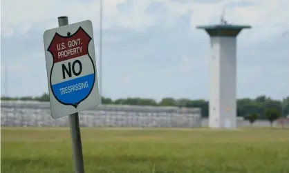  ?? Photograph: Michael Conroy/AP ?? The federal prison complex in Terre Haute, Indiana. The Trump administra­tion resumed putting inmates to death after a 17-year hiatus.