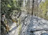  ?? Ansa ?? L’esercito
I militari hanno chiuso ieri gli accessi al Parco nazionale del Vesuvio, ridotto in cenere