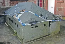  ?? 25_c30roof03 ?? The timber rooflight structure, on the leaky deck, after the 2015 incident.