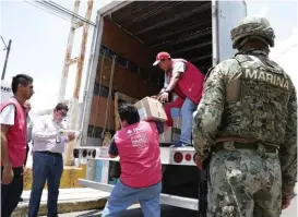  ?? JOSÉ LUIS TAPIA ?? En Tampico se hizo el conteo de las cajas recibidas.