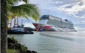  ?? CORTESÍA PRESIDENCI­A ?? Los cruceros que atracan en Limón lo hacen en la terminal Hernán Garrón, un muelle de carga y descarga.