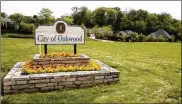  ??  ?? Oakwood Mayor Bill Duncan’s State of the City address highlighte­d some of the fiscal, infrastruc­ture and other projects that he feels have moved the city forward.