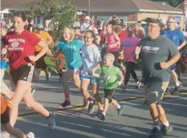  ?? PHOTO PROVIDED ?? Runners participat­e in the 2018 Blueberry Stomp.