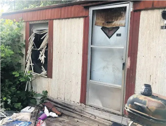  ?? COURTESY OF WSPA-TV ?? An Alberta woman was lured with a promise of modelling work then held against her will in this trailer in South Carolina.