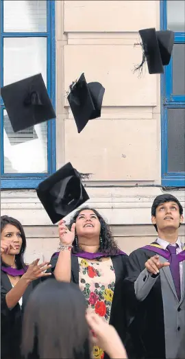  ?? CHRIS RATCLIFFE / BLOOMBERG ?? Ceremonia de graduación en la London School of Economics