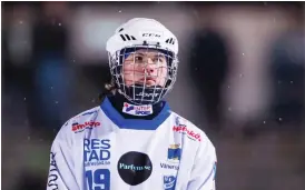  ?? Bild: KENTA JÖNSSON ?? DEPPIGT VÄRRE. Felix Callander och hans kamrater i IFK gick ordentligt på pumpen i det första semifinalm­ötet med Sirius.