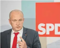  ?? FOTO: DPA ?? Galt als Hoffnungst­räger seiner Partei und sitzt nun in Untersuchu­ngshaft: Joachim Wolbergs ( SPD).