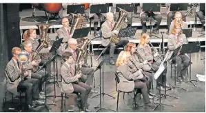  ?? FOTO: GERD HERMANN ?? Beim Jahreskonz­ert im Weseler Bühnenhaus präsentier­te das Blasorches­ter Bislich ein interessan­tes Programm.