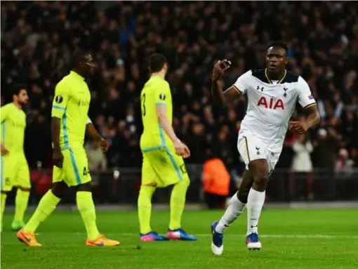  ??  ?? Victor Wanyama's goal handed Spurs brief hope (Getty)