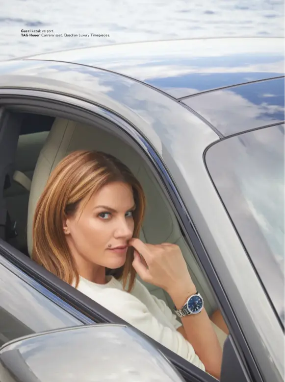  ??  ?? Gucci kazak ve şort.
TAG Heuer 'Carrera' saat, Quadran Luxury Timepieces.