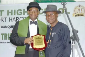  ??  ?? Alabo Tonye Graham Douglas and Dr Emi Membere-otaji been honoured with the prestigiou­s ‘Distinguis­hed Old Student’ award by the Baptist High School old students associatio­n, Port Harcourt, as part of events to mark the college’s 70th anniversar­y...