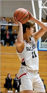  ?? PILOT PHOTO/DALE TOBIAS ?? Joe Chrapliwy looks to pass in semi-state action at Elkhart’s North Side Gym.