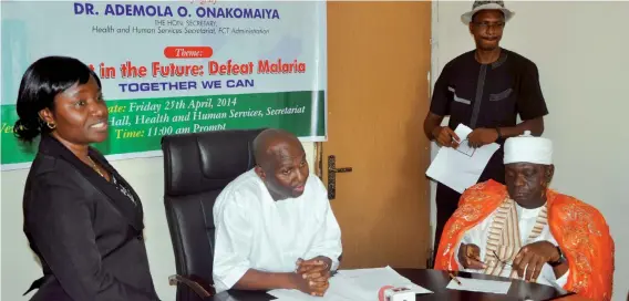  ??  ?? From left: Director FCT Public Health Department, Dr Folashade O. Momoh; FCT Secretary of Health Human Services, Dr Ademola Onakomaiya and the Sarkin Jiwa FCT, Alhaji Idris Musa, during the World Malaria Day press conference.