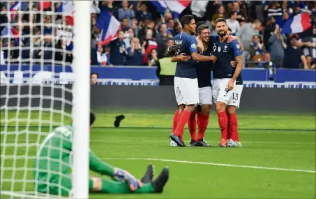  ?? (Photos MAXPPP) ?? Les Bleus n’ont pas eu à forcer leur talent pour vaincre une vaillante mais limitée équipe d’Andorre.