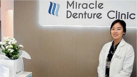  ??  ?? You can discuss all your denture concerns with Jo Park of Miracle Denture Clinic.