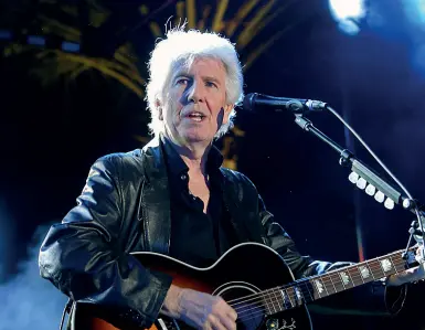  ??  ?? Leggendari­o Graham Nash torna in Italia in tour, prima tappa in Trentino ai Suoni delle Dolomiti