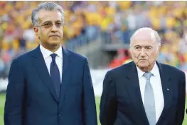  ?? GETTY IMAGES ?? Al Khalifa, 50 anni, presidente della Afc, con Blatter: è il favorito per la succesione