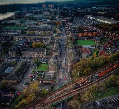  ?? ?? Pedro: ‘ Aerial view looking along Glasgow Road in Dumbarton’