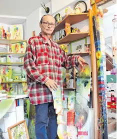 ?? Foto: Pfaffel ?? Rainer Röschke, 1955 in Steyr (Oberösterr­eich) geboren, hat nach eigenen Angaben im Laufe seines künstleris­chen Lebens mehr als 40 000 Werke geschaffen.