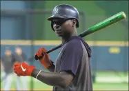  ?? Matt Slocum / Associated Press ?? New York Yankees shortstop Didi Gregorius prepares to take batting practice before Game 6 of the American League Championsh­ip Series against the Houston Astros.