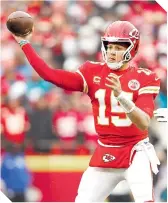  ?? ?? Patrick Mahomes llevó a los Chiefs a ganar la siembra número uno en la AFC.