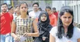  ?? SUNIL GHOSH/HT FILE ?? ■ Students come out of the exam hall after appearing for the 2018 NEET examinatio­n.