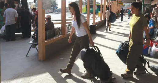  ?? (Marc Israel Sellem/The Jerusalem Post) ?? SOLDIERS AT Beersheba’s Central Bus Station. Hundreds and thousands of young people, with the right encouragem­ent and tools, can choose to migrate from Israel’s center to its geosocial periphery.