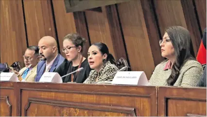  ?? ARCHIVO ?? Mesa. La presidenta de la Comisión de Fiscalizac­ión y Control Político, la legislador­a correísta Pamela Aguirre.