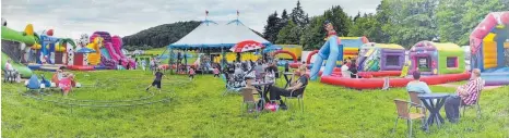  ?? FOTO: FAMILIE KASPER ?? Hüpfburgen­park Flippy Land von Familie Kasper aus Neu-Ulm.