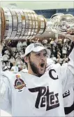  ?? CLIFFORD SKARSTEDT CANADIAN PRESS ?? Welland native Jamie Tardif, shown celebratin­g a 2006 Ontario Hockey League championsh­ip.