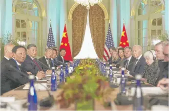  ?? DOUG MILLS/THE NEW YORK TIMES VIA AP, POOL ?? Delegation­s with Chinese President Xi Jinping and President Joe Biden meet last Wednesday at the Filoli Estate in Woodside, Calif. Xi recalled their meeting as vice presidents 12 years ago.