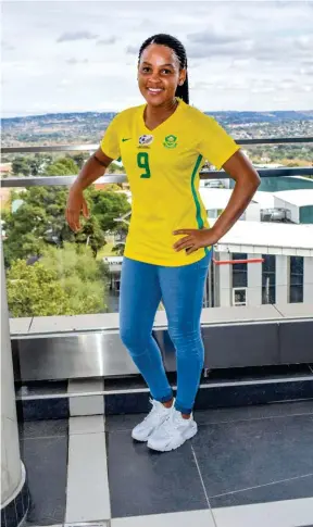  ??  ?? (Main) Amogelang Motau in Johannesbu­rg a few months before her dream move to the Oral Roberts University in the USA.