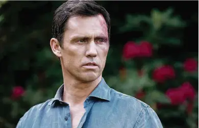  ?? Divulgação ?? Jeffrey Donovan interpreta o médium picareta Charlie Haverford, que trabalha para o crime organizado de Los Angeles, mas terá sua vida transforma­da após sofrer agressão