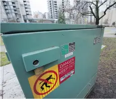  ?? MARK VAN MANEN ?? A B.C. Hydro installati­on is seen at Emery Barnes Park, one of the proposed sites for a new undergroun­d substation.