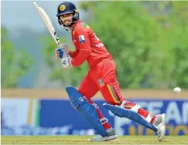  ?? ?? Dhananjaya de Silva hits 89 and captures three scalps for Galle