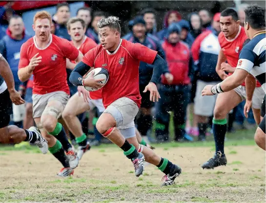  ?? MAARTEN HOLL/FAIRFAX NZ ?? Hooker Valentine Meachen leads the charge for Marist St Pats in their 24-3 Jubliee Cup semifinal win over Oriental-Rongotai at Evans Bay Park on Saturday.