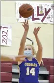  ??  ?? Caroline Brennan led Downingtow­n East with 21 points in Tuesday’s win over Downingtow­n West.
PETE BANNAN — MNG FILE