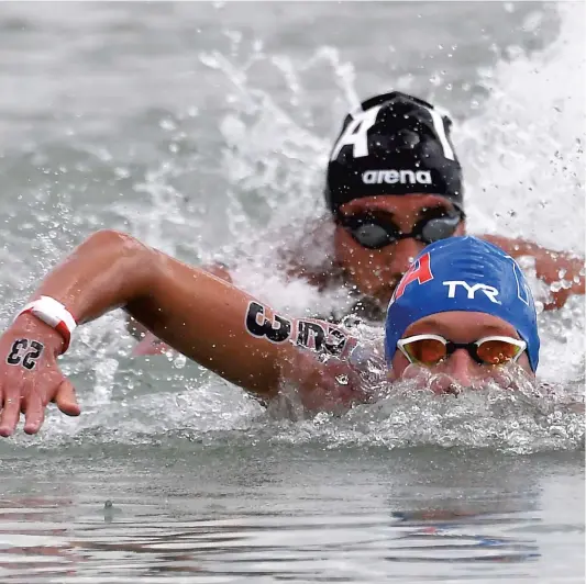  ?? PHOTO AFP ?? Le nageur français de 21 ans Marc-Antoine Olivier a remporté l’or au 5 km en eau libre hier à Budapest.