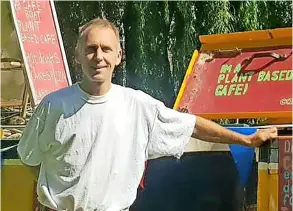  ??  ?? James Stuart-wigley on his new boat-cafe Dreckly