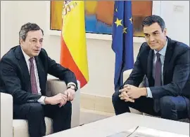  ?? PIERRE-PHILIPPE MARCOU / AFP ?? Mario Draghi y Pedro Sánchez, ayer en la Moncloa