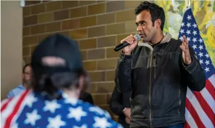  ?? ?? Republican presidenti­al candidate Vivek Ramaswamy makes a campaign visit, in Cedar Rapids, Iowa, on Monday. Photograph: Sergio Flores/Reuters