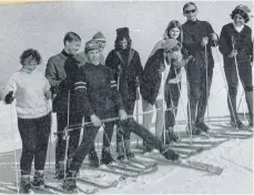  ??  ?? Skifahren im Jahr 1967: Klaus-Peter Schrempf (links vorne mit Mütze) war damals auch schon dabei.