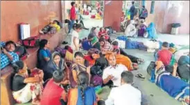  ?? HT PHOTO ?? Passengers stranded at Agra Fort railway station on Friday following the Jat stir.