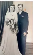  ?? FOTOS: FAMILIENAL­BUM ?? Herbert Kirch (links) mit seinem Vater Josef im Jahr 2020. Das Bild rechts zeigt den Vater 1951 am Hochzeitst­ag mit Elisabeth. Aus Kostengrün­den heirateten die beiden damals am Kommunions­tag von Elisabeths Bruder.