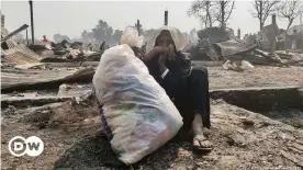  ??  ?? A fire left several dead and tens of thousands displaced at a Rohingya refugee camp in Bangladesh