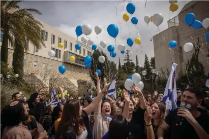  ?? (Chaim Goldberg/Flash90) ?? HEBREW UNIVERSITY students rally in support of Israel’s defense, security, and the IDF, as well as against a Hebrew U professor who minimized and denied the horrors of Oct. 7, in Jerusalem, March 17.